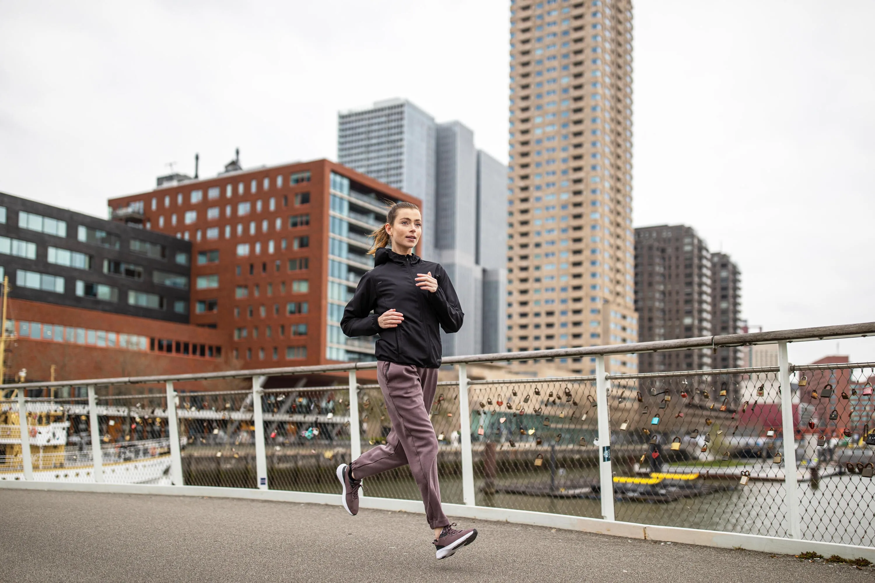Kiprun Women's Run 100 Windproof Running & Trail Jacket
