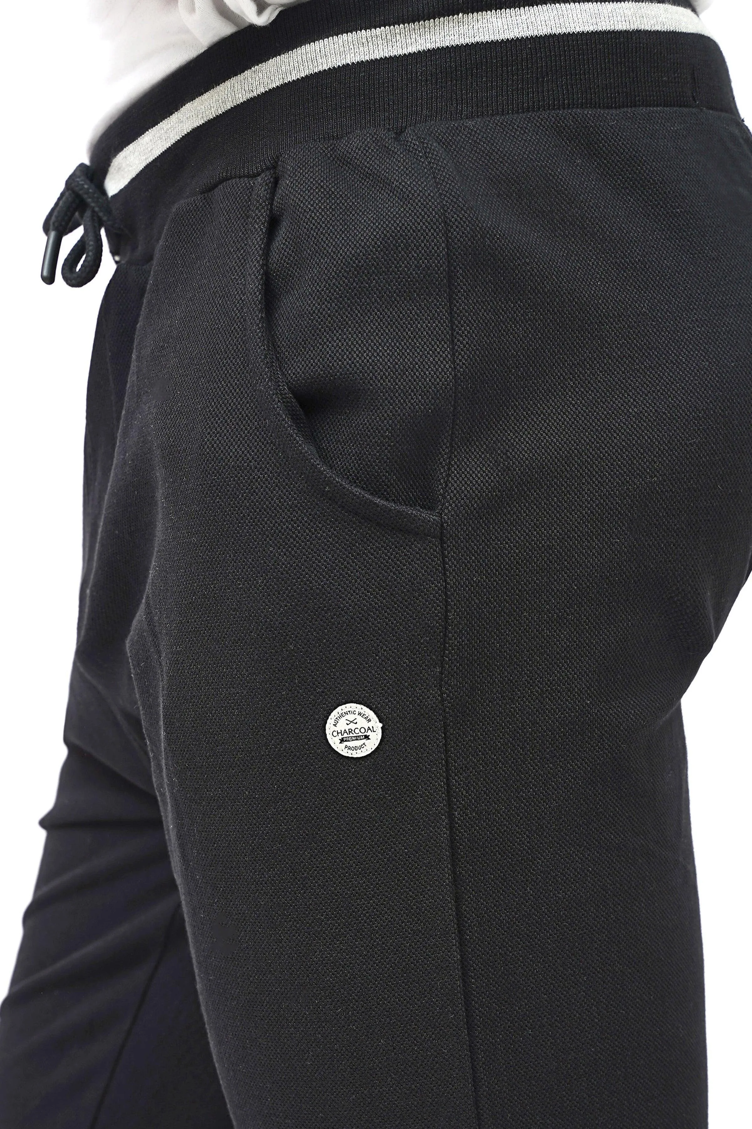 PIQUE REGULAR FIT BLACK SHORTS