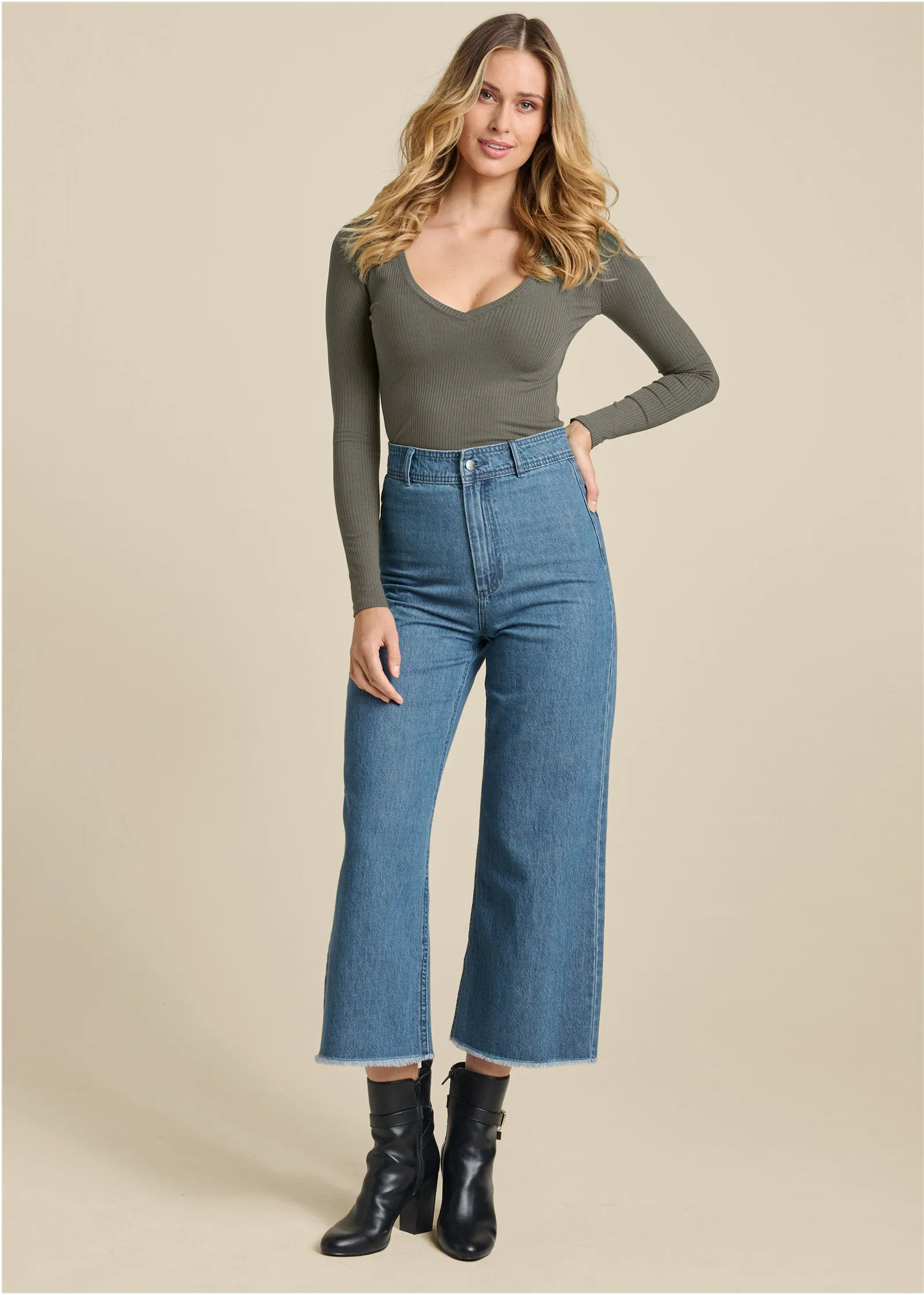 Ribbed Long Sleeve V-Neck - Olive